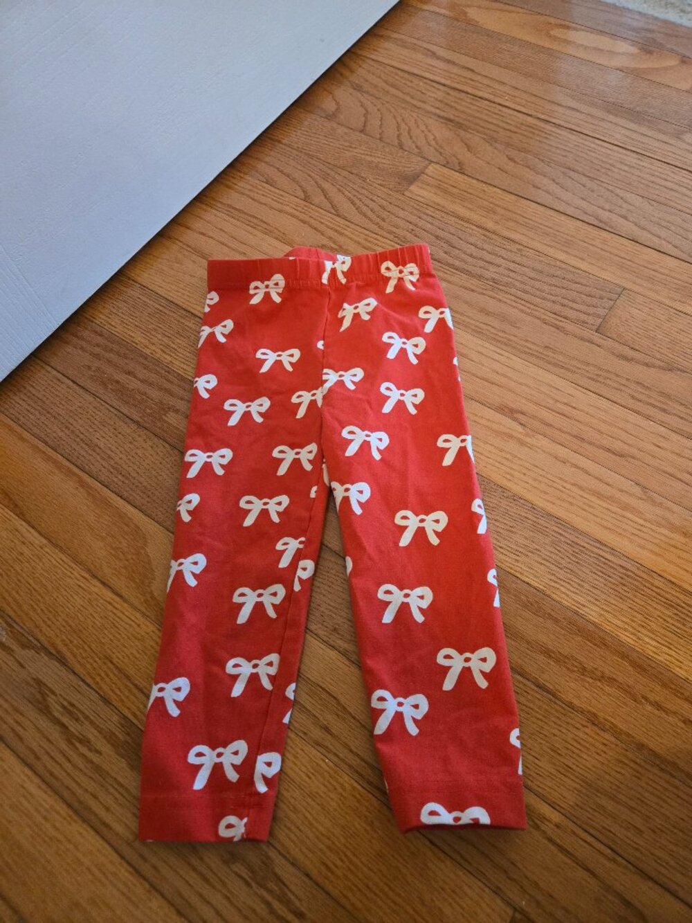 Girls size 2T Hanna Andersson red bow pants